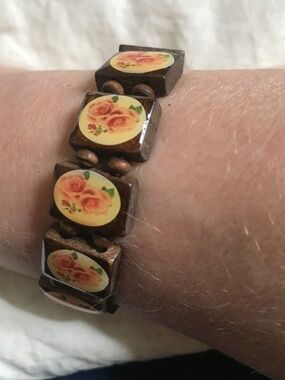 Vintage Floral Wood Stretch Bracelet Cottagecore Rose Boho Jewelry